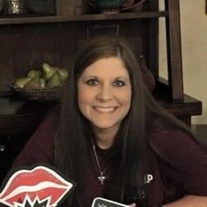 Meet your Posher, Julie